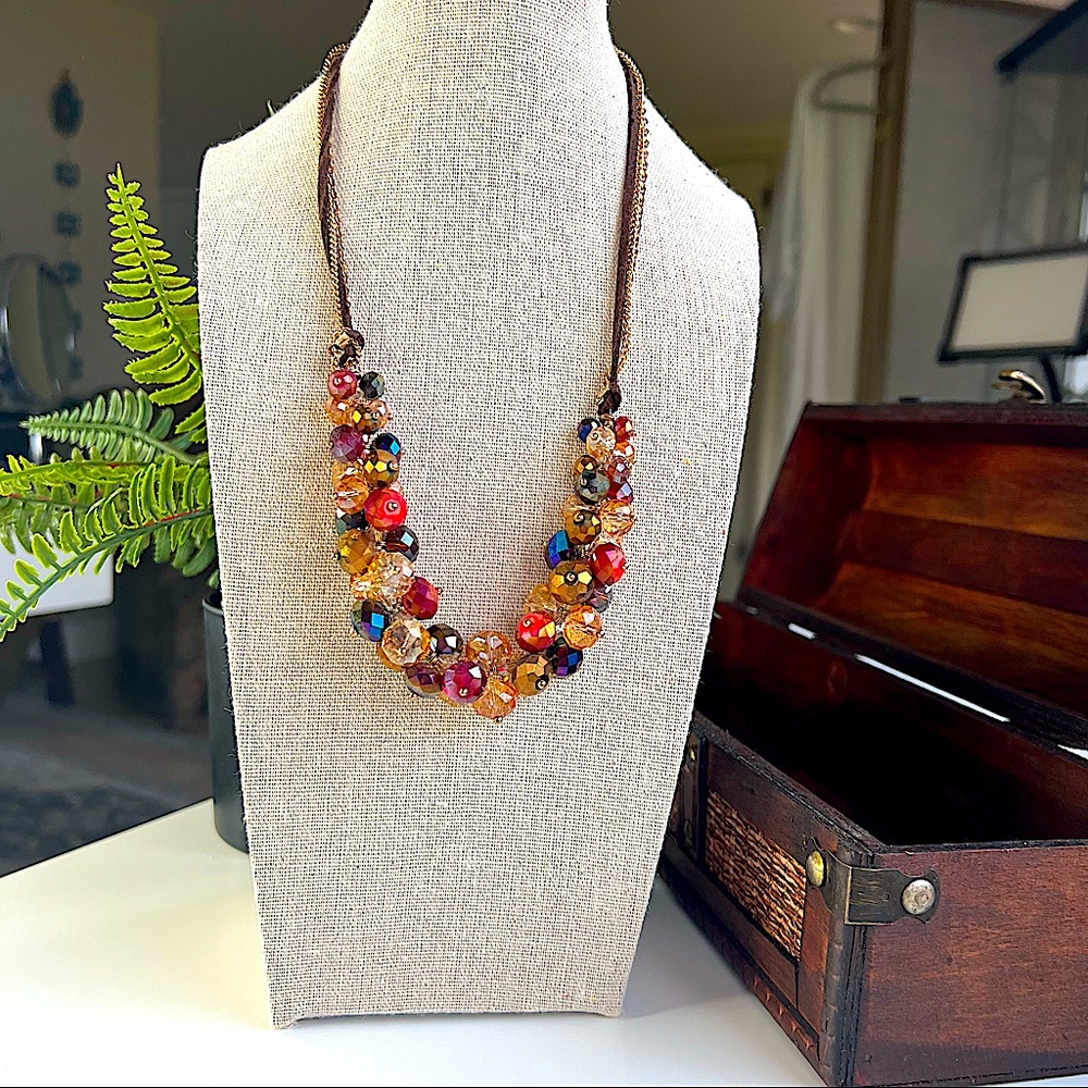 Multi color necklace